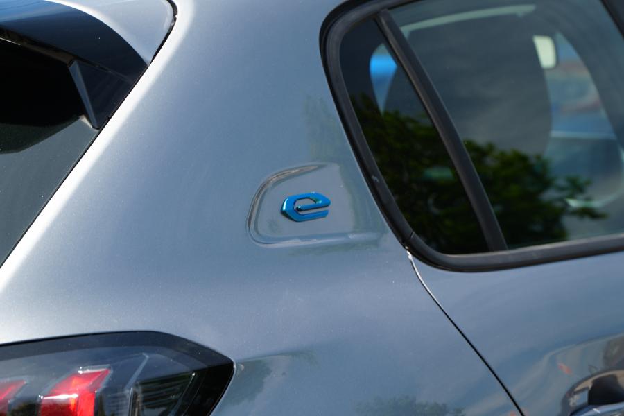 peugeot-e-208-2023-eletrico-0cc