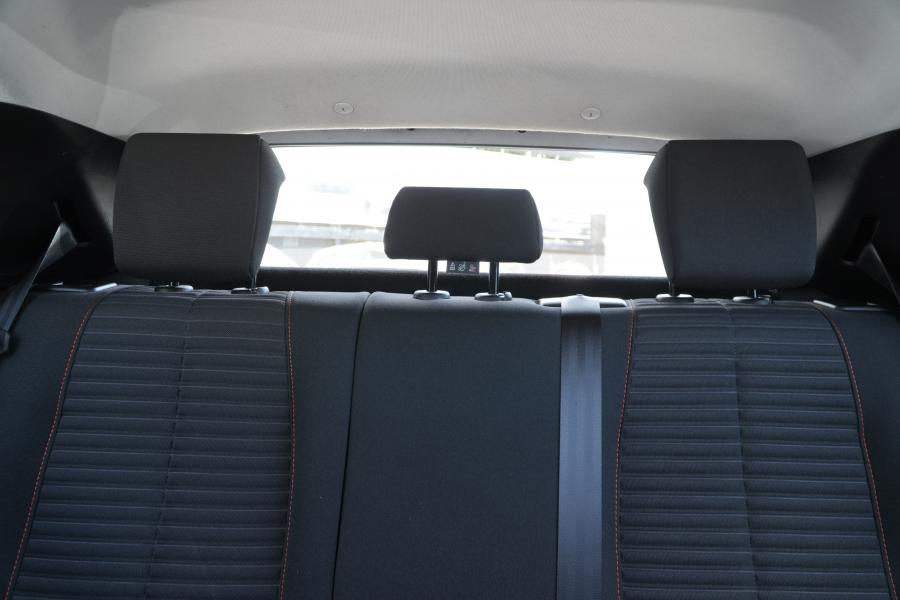 peugeot-e-208-2023-eletrico-0cc
