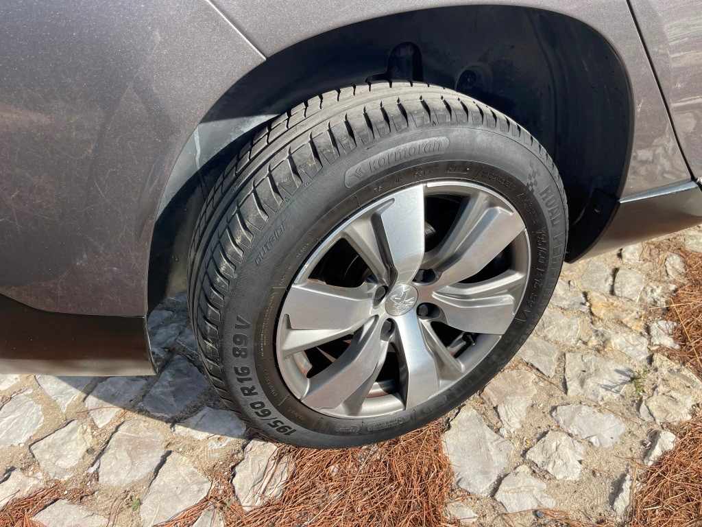 peugeot-2008-1-6-e-hdi-2015-diesel-1560cc