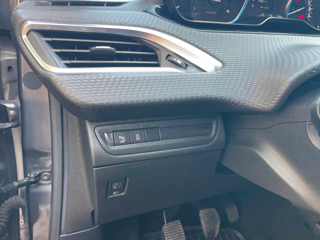 peugeot-2008-1-6-e-hdi-2015-diesel-1560cc