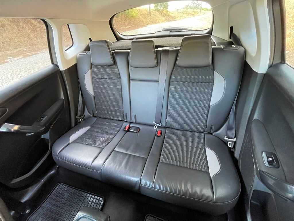 peugeot-2008-1-6-e-hdi-2015-diesel-1560cc