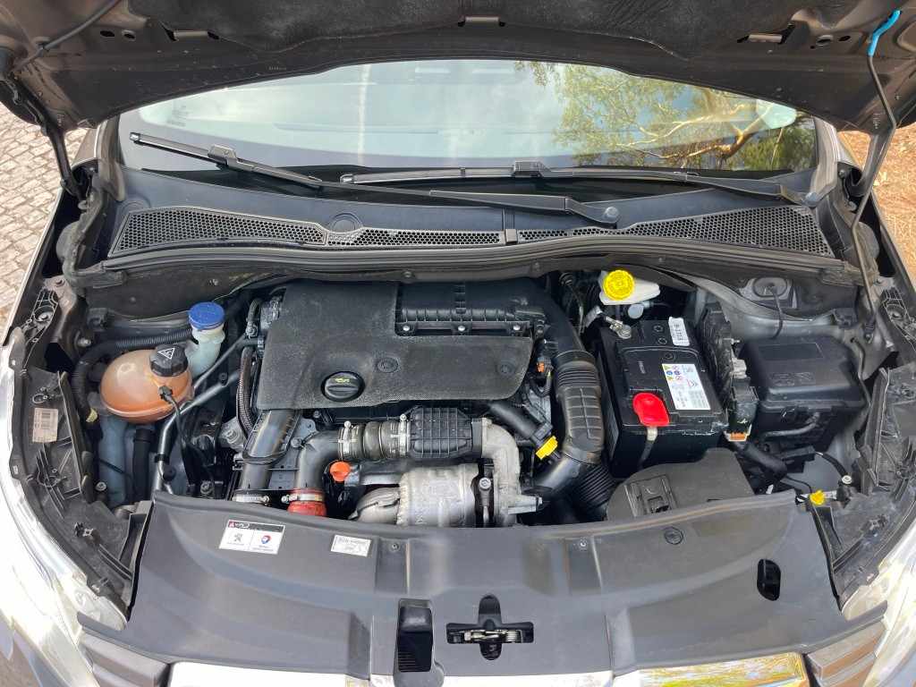 peugeot-2008-1-6-e-hdi-2015-diesel-1560cc