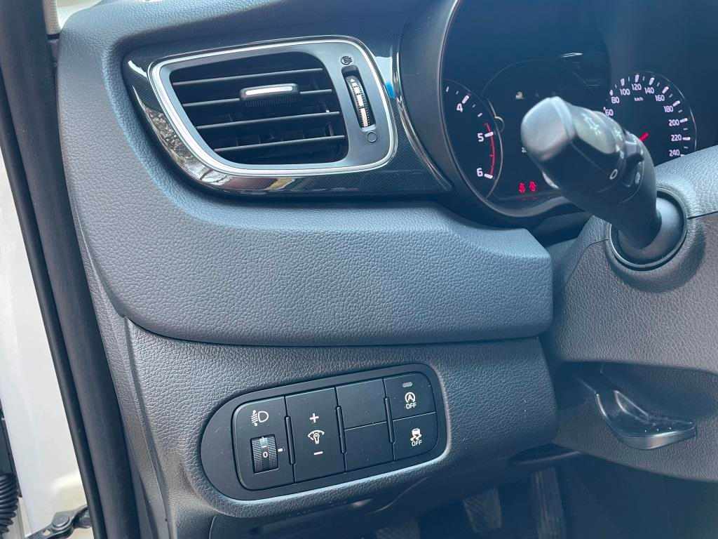 kia-carens-1-7-crdi-2016-diesel-1685cc