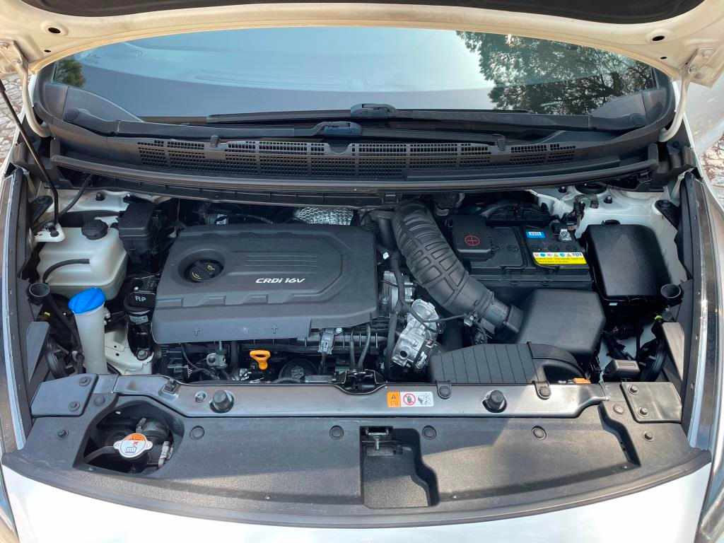 kia-carens-1-7-crdi-2016-diesel-1685cc