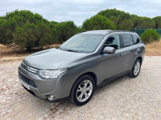 mitsubishi-outlander-2-2-di-d-2013-diesel-2268cc
