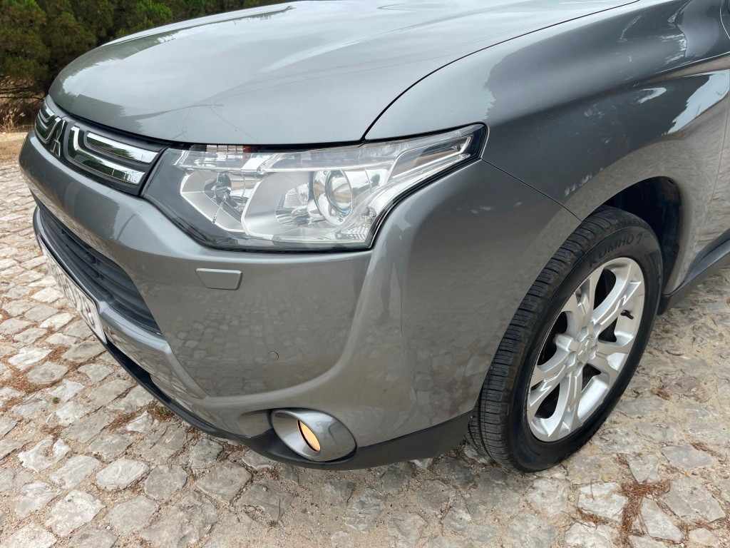 mitsubishi-outlander-2-2-di-d-2013-diesel-2268cc