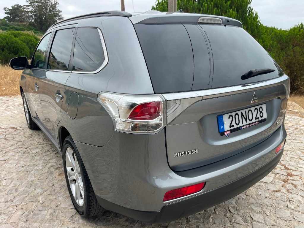 mitsubishi-outlander-2-2-di-d-2013-diesel-2268cc