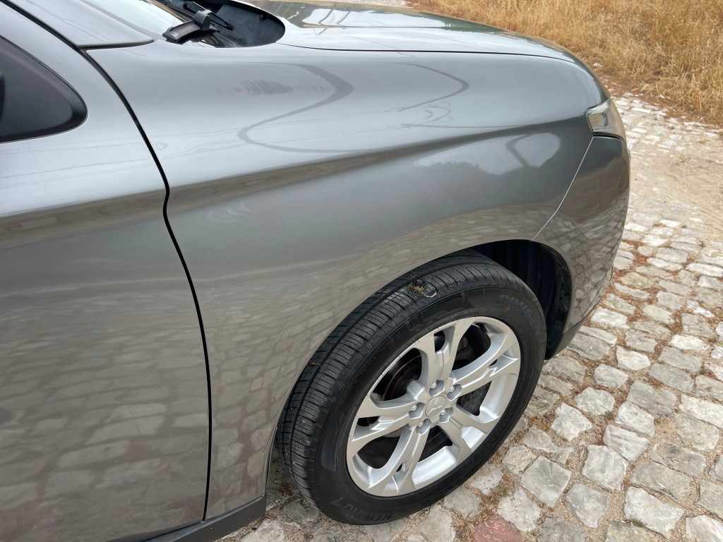 mitsubishi-outlander-2-2-di-d-2013-diesel-2268cc