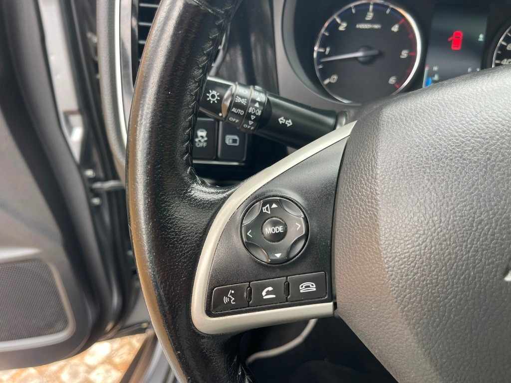 mitsubishi-outlander-2-2-di-d-2013-diesel-2268cc