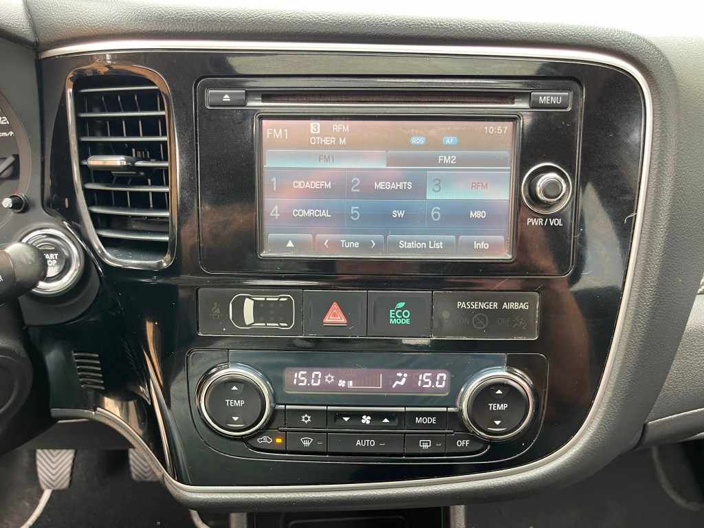 mitsubishi-outlander-2-2-di-d-2013-diesel-2268cc