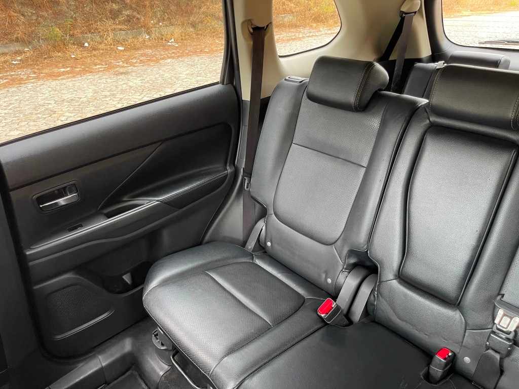 mitsubishi-outlander-2-2-di-d-2013-diesel-2268cc