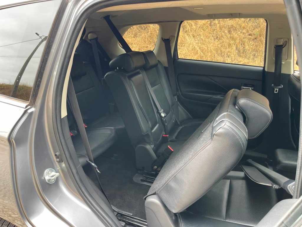 mitsubishi-outlander-2-2-di-d-2013-diesel-2268cc