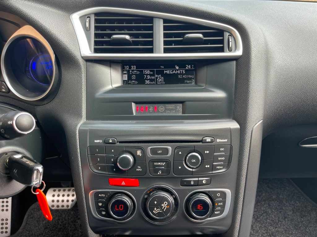 citroen-ds-4-1-6-e-hdi-airdream-2011-diesel-1560cc