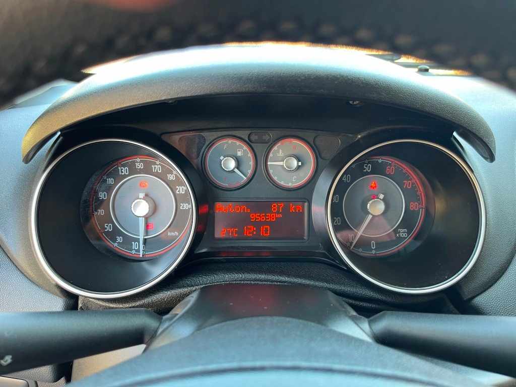 fiat-punto-1-2-ss-2013-gasolina-1242cc