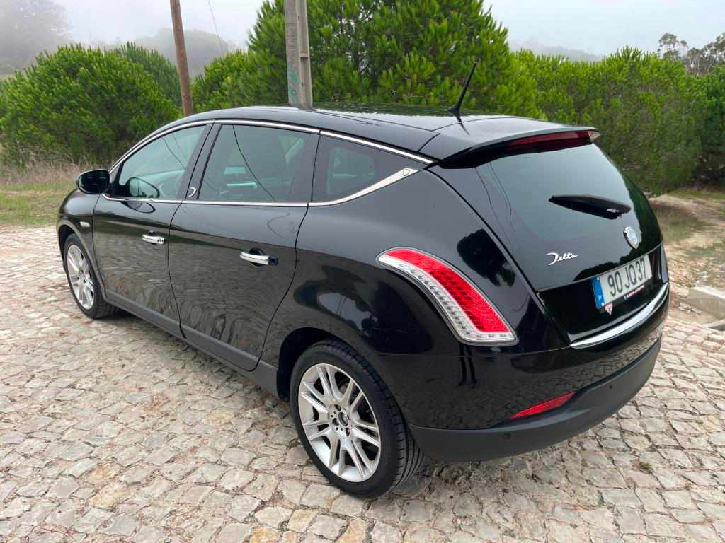 lancia-delta-1-6-2010-diesel-1598cc
