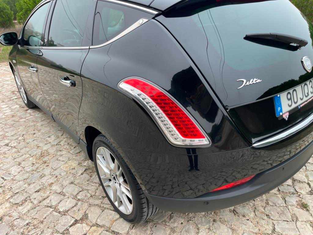 lancia-delta-1-6-2010-diesel-1598cc