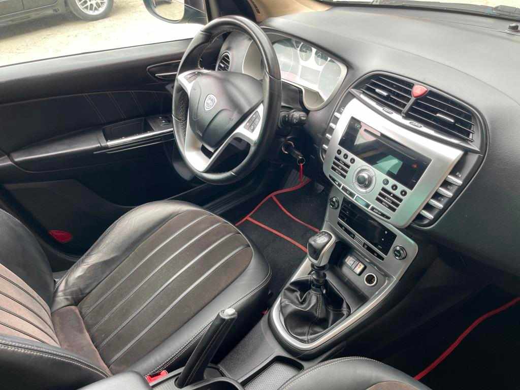 lancia-delta-1-6-2010-diesel-1598cc
