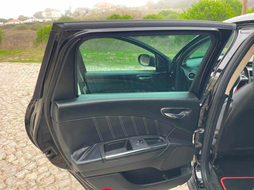 lancia-delta-1-6-2010-diesel-1598cc