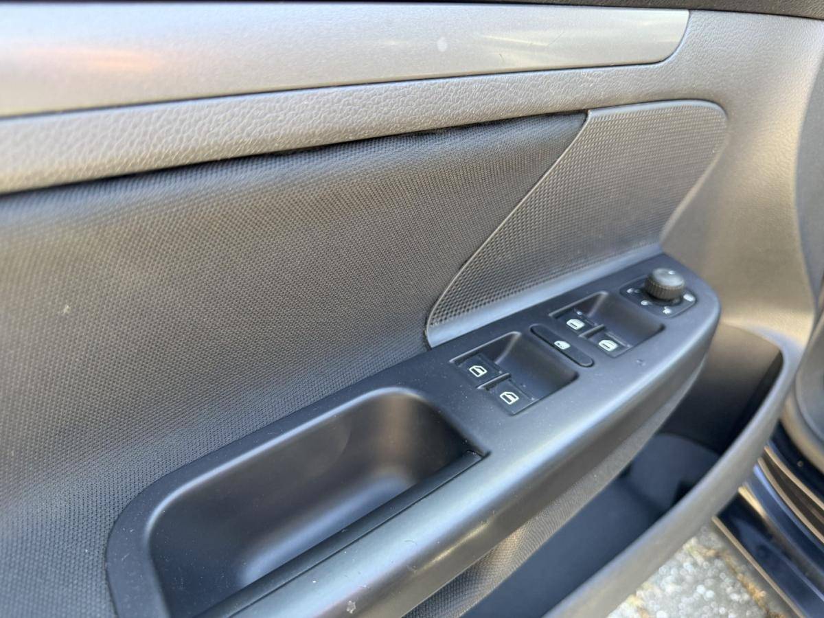 volkswagen-golf-variant-2009-diesel-1896cc