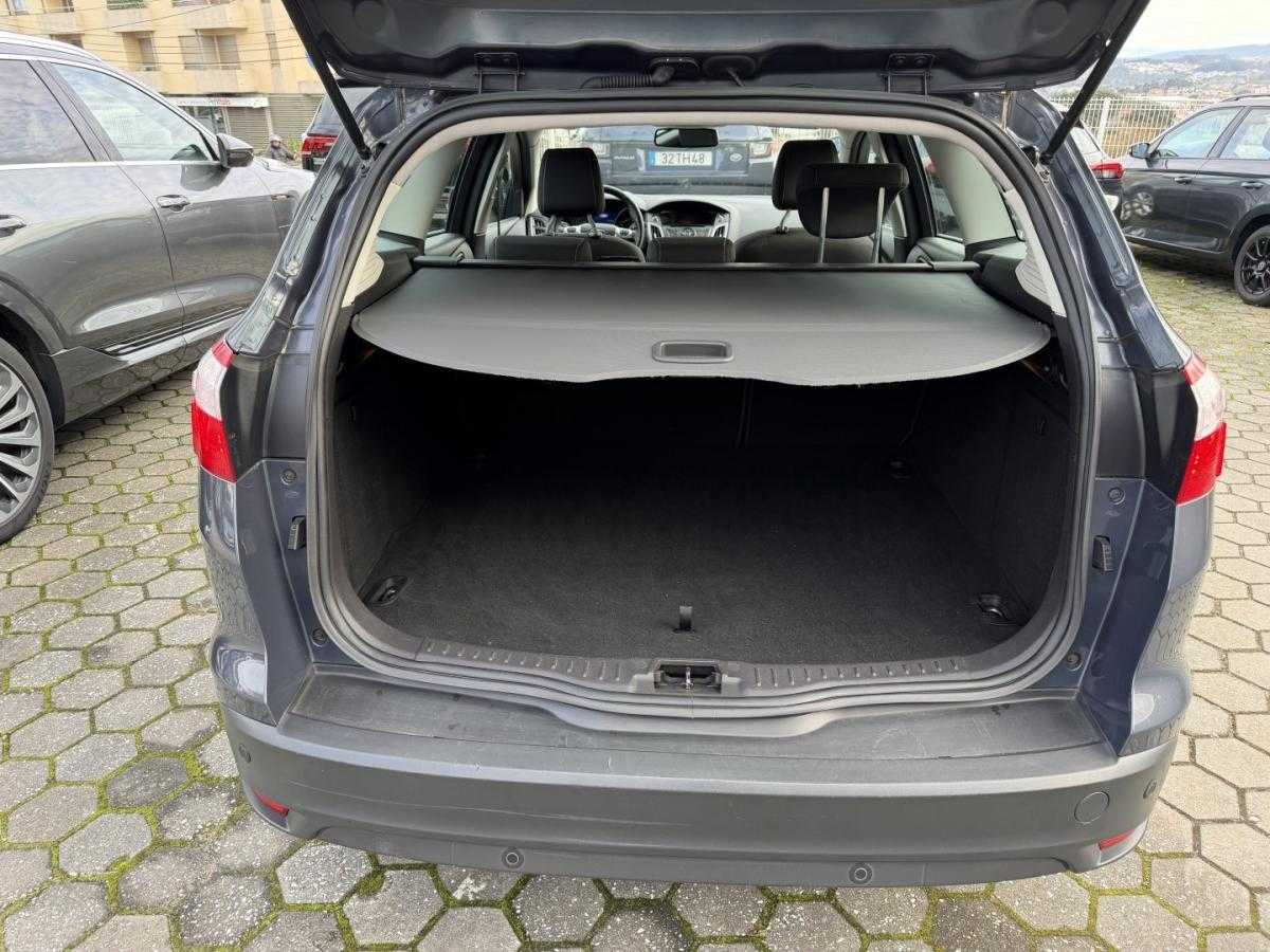 ford-focus-sw-2013-diesel-1560cc