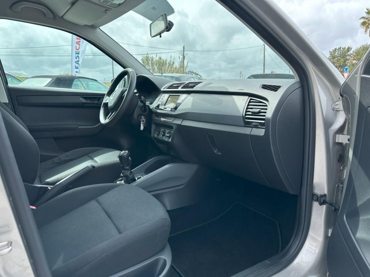 skoda-fabia-2017-gasolina-999cc