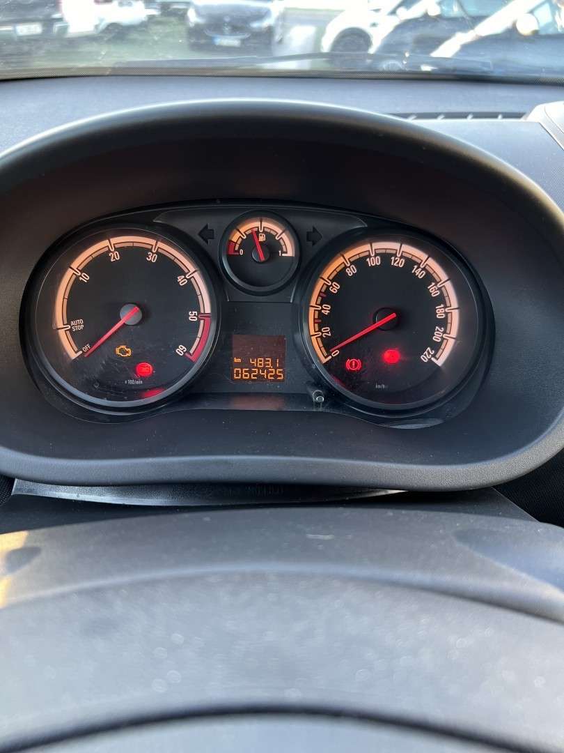 opel-corsa-2014-diesel-1248cc
