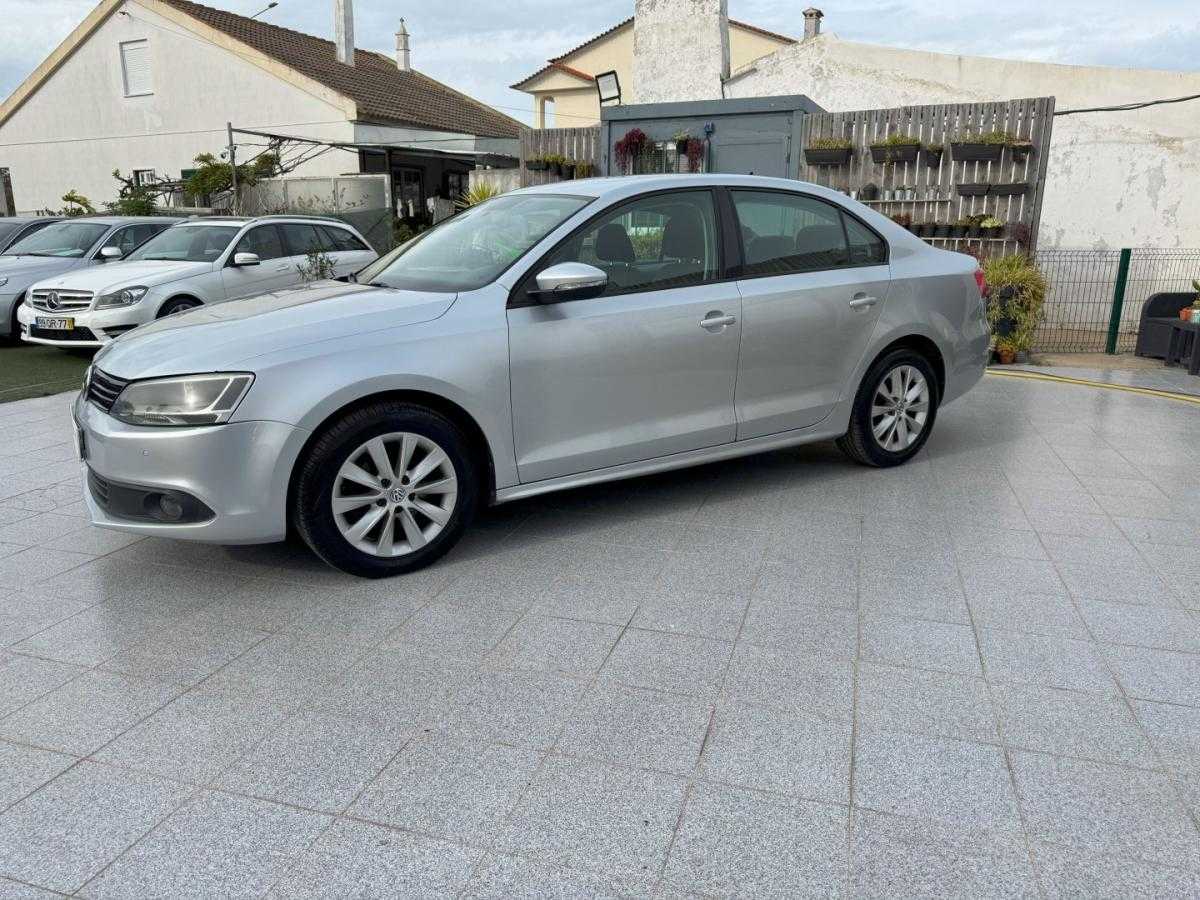 volkswagen-jetta-2014-diesel-1598cc