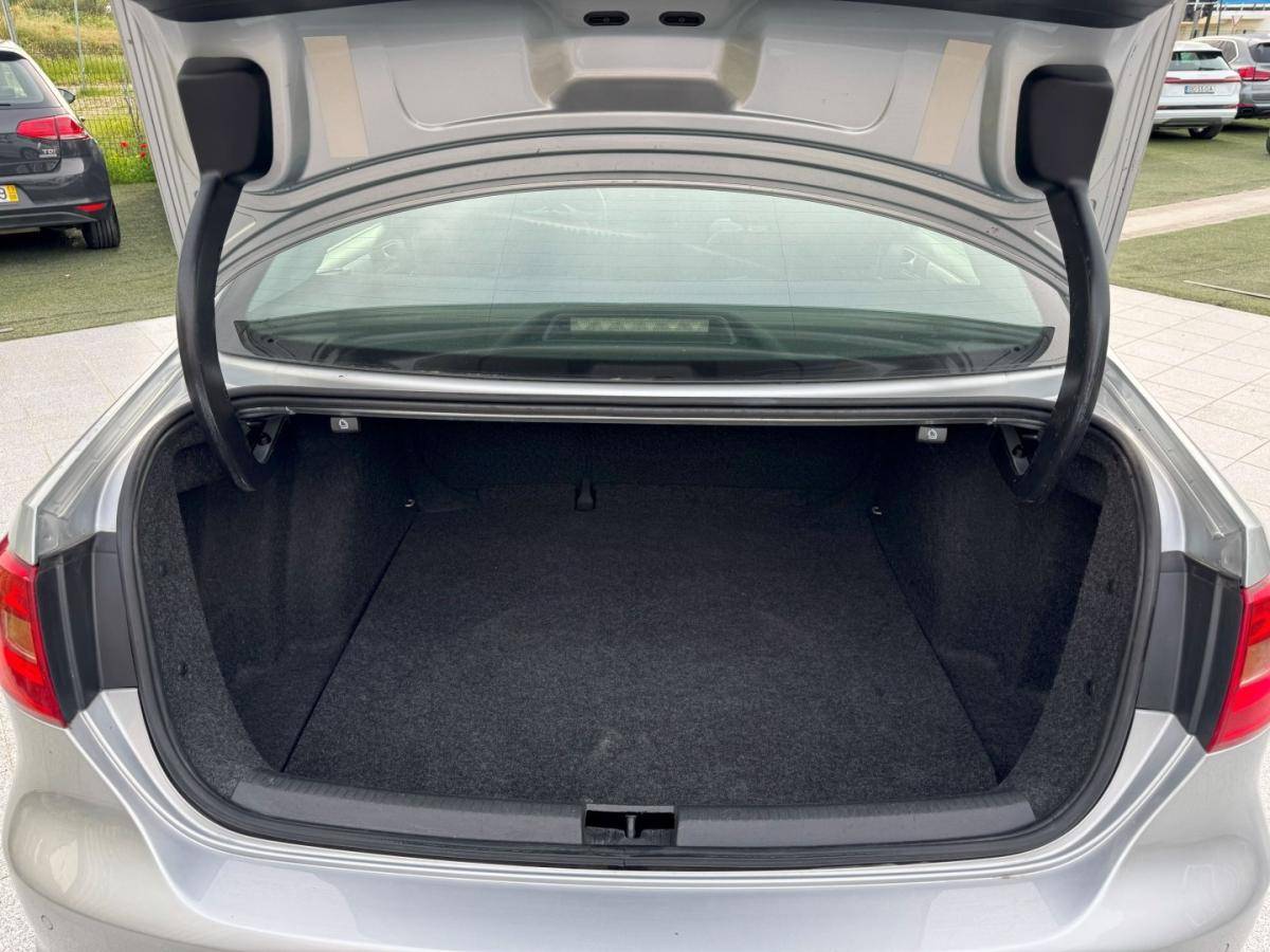 volkswagen-jetta-2014-diesel-1598cc