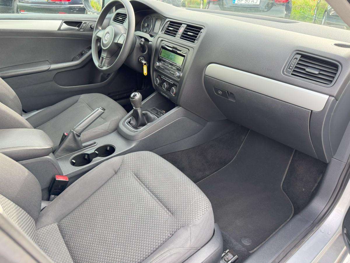 volkswagen-jetta-2014-diesel-1598cc