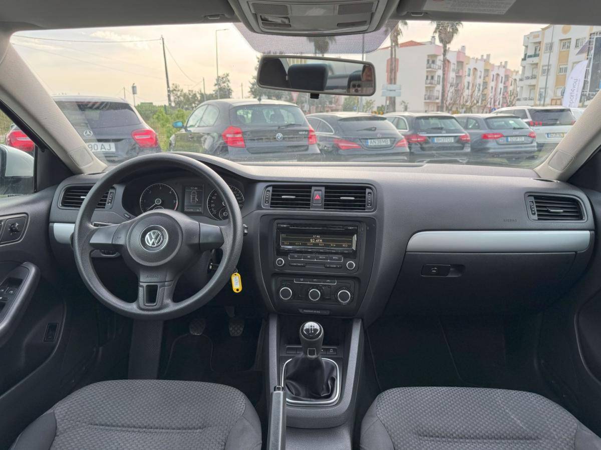 volkswagen-jetta-2014-diesel-1598cc