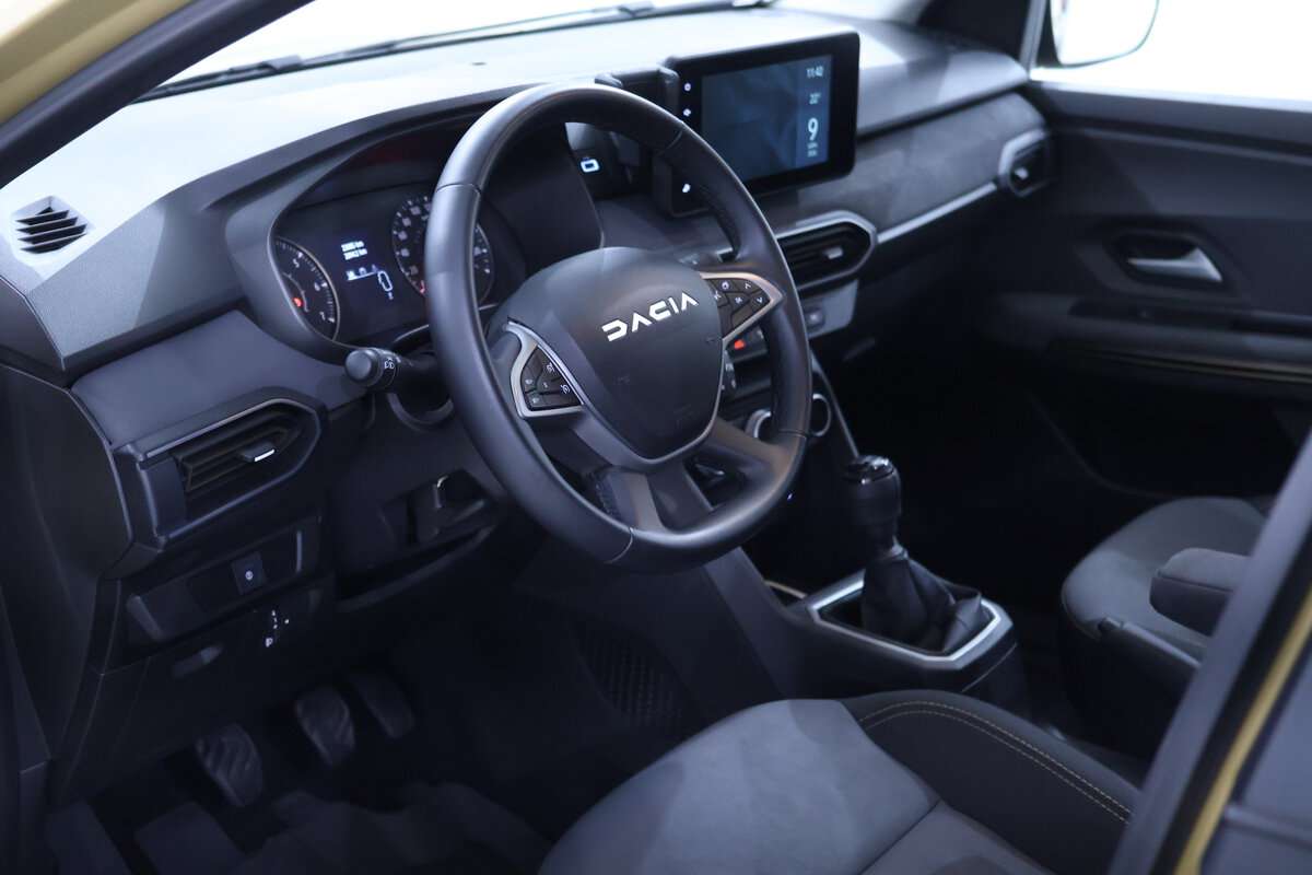 dacia-sandero-1-0-tce-2025-gasolina-999cc
