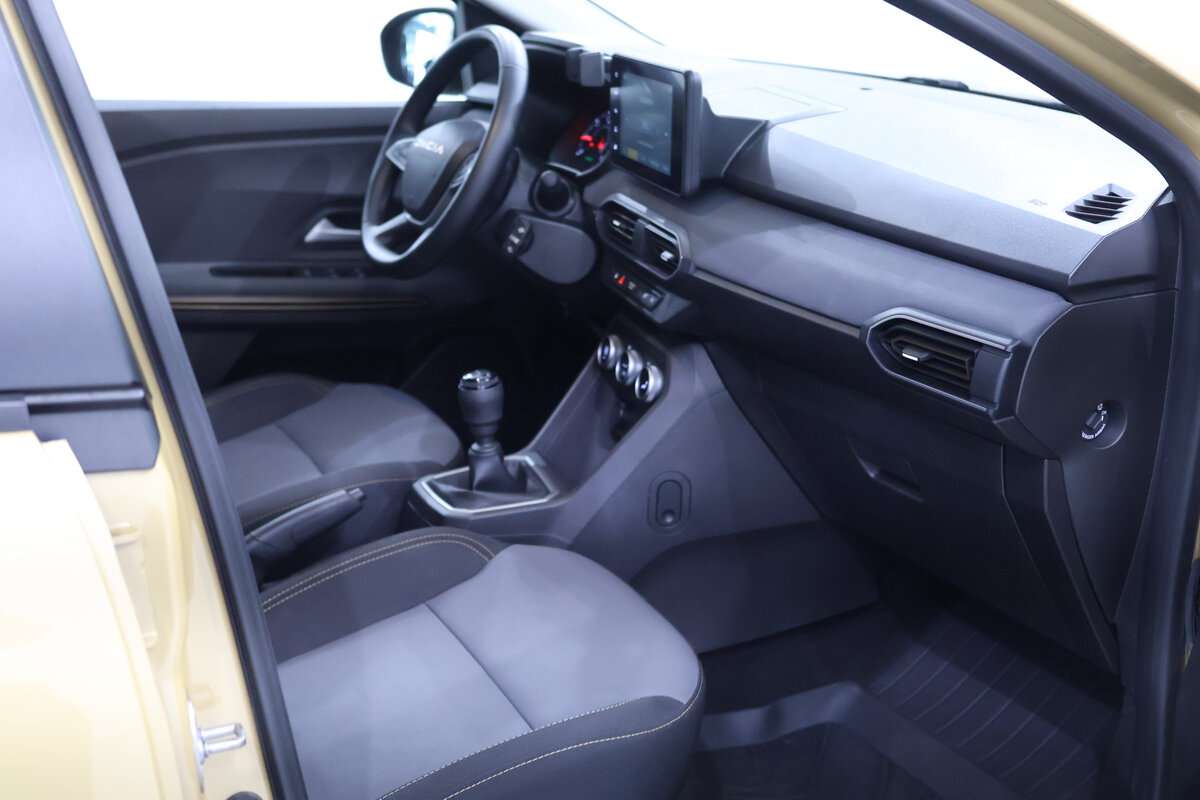dacia-sandero-1-0-tce-2025-gasolina-999cc