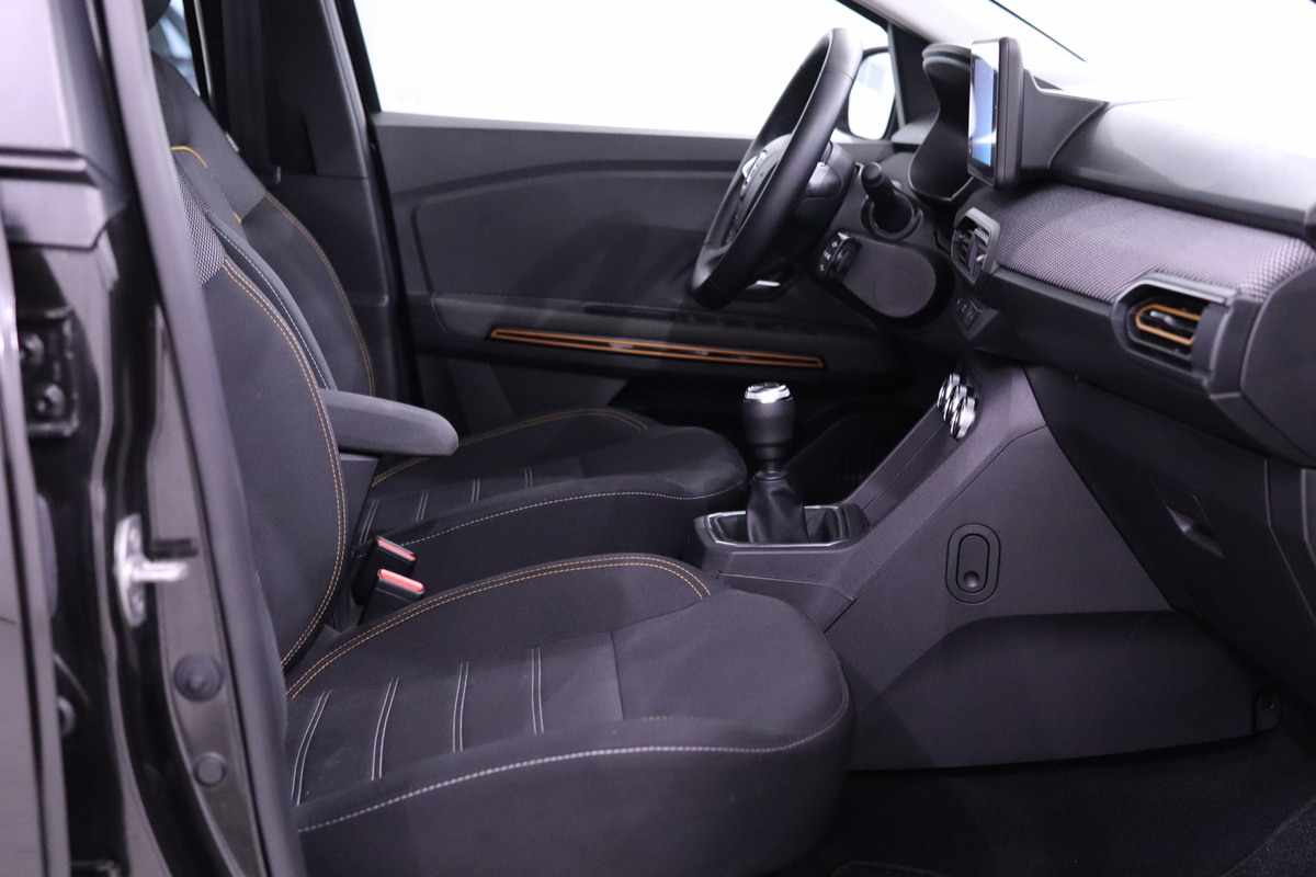 dacia-sandero-1-0-tce-2022-gasolina-999cc