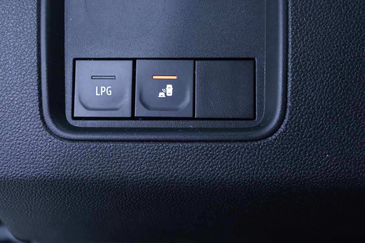 dacia-duster-1-0-tce-2023-gasolina-999cc