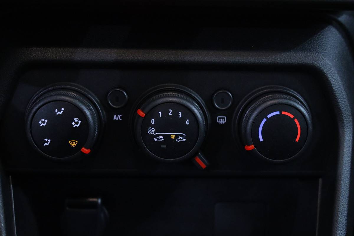 dacia-sandero-1-0-tce-2023-gasolina-999cc