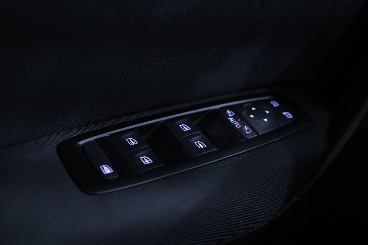 renault-megane-1-5-blue-dci-2022-diesel-1461cc