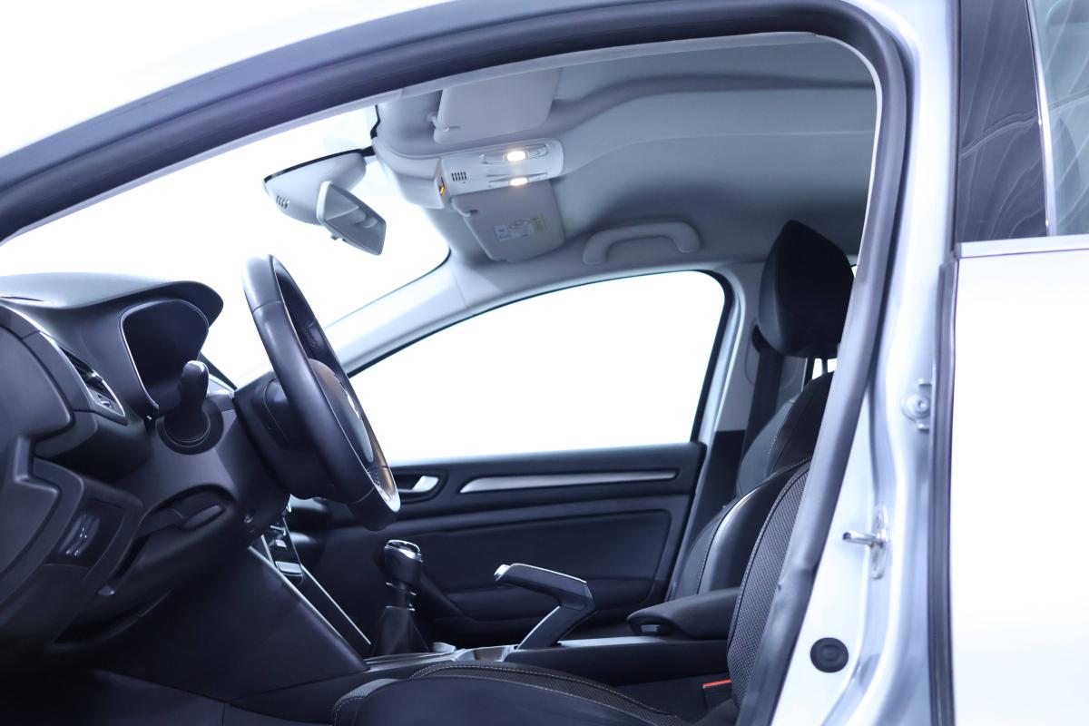 renault-megane-1-5-blue-dci-2022-diesel-1461cc