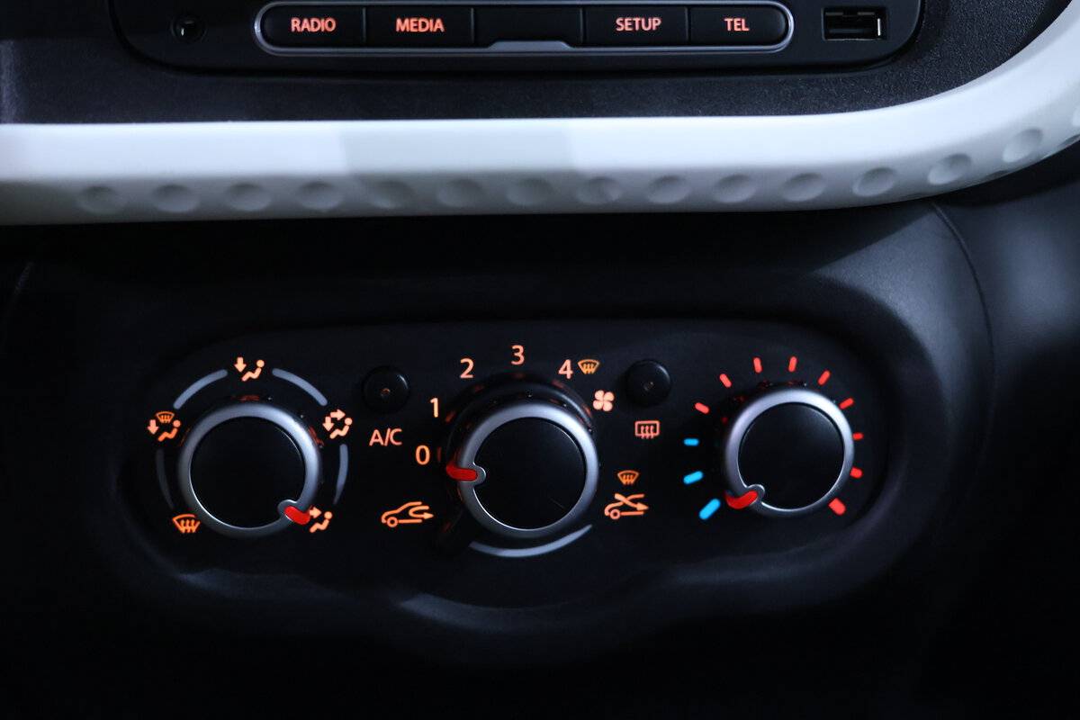 renault-twingo-1-0-sce-2021-gasolina-999cc