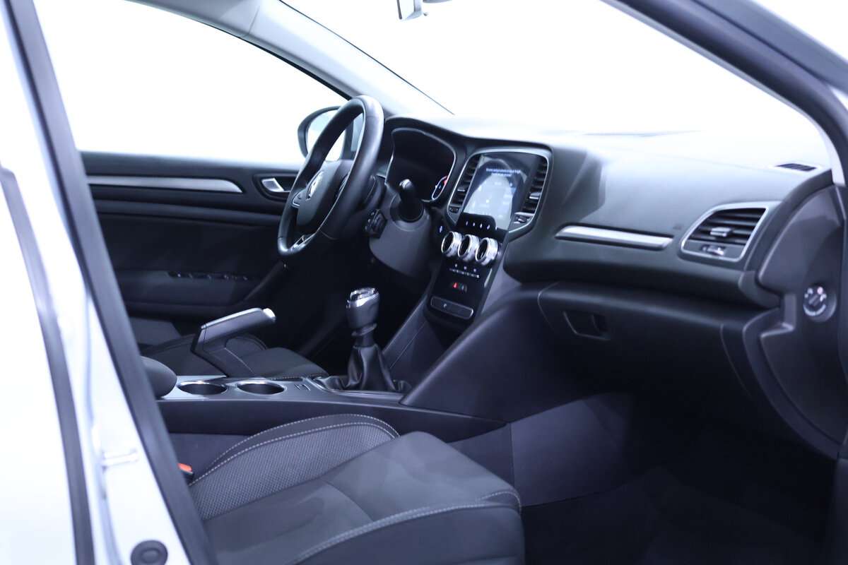 renault-megane-1-5-blue-dci-2022-diesel-1461cc