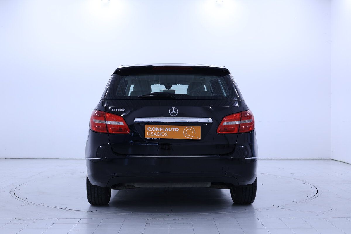 mercedes-benz-classe-b-b-180-2014-gasolina-1595cc