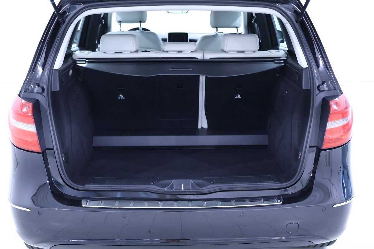 mercedes-benz-classe-b-b-180-2014-gasolina-1595cc