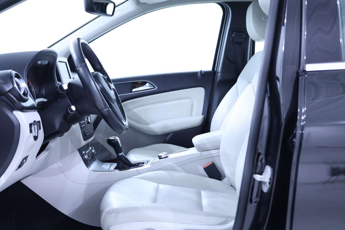mercedes-benz-classe-b-b-180-2014-gasolina-1595cc