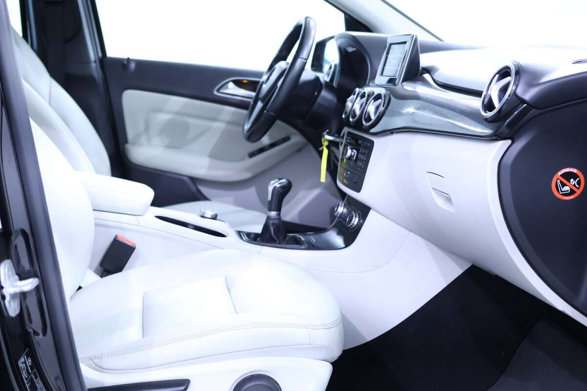 mercedes-benz-classe-b-b-180-2014-gasolina-1595cc