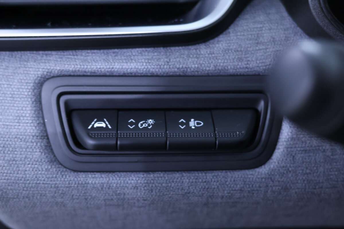 renault-clio-1-0-91cv-2024-gasolina-999cc
