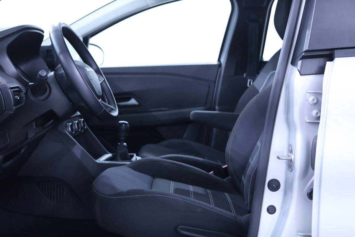 dacia-sandero-1-0-tce-2024-gasolina-999cc