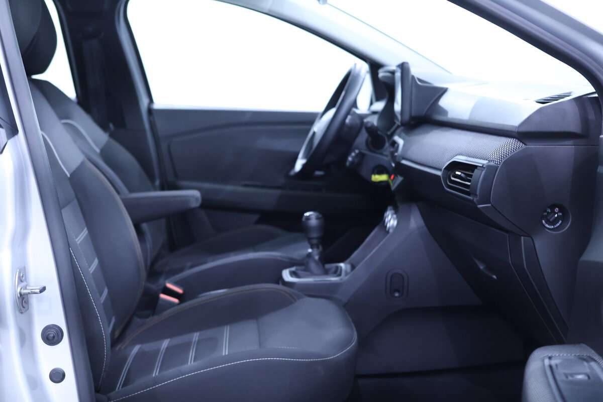 dacia-sandero-1-0-tce-2024-gasolina-999cc