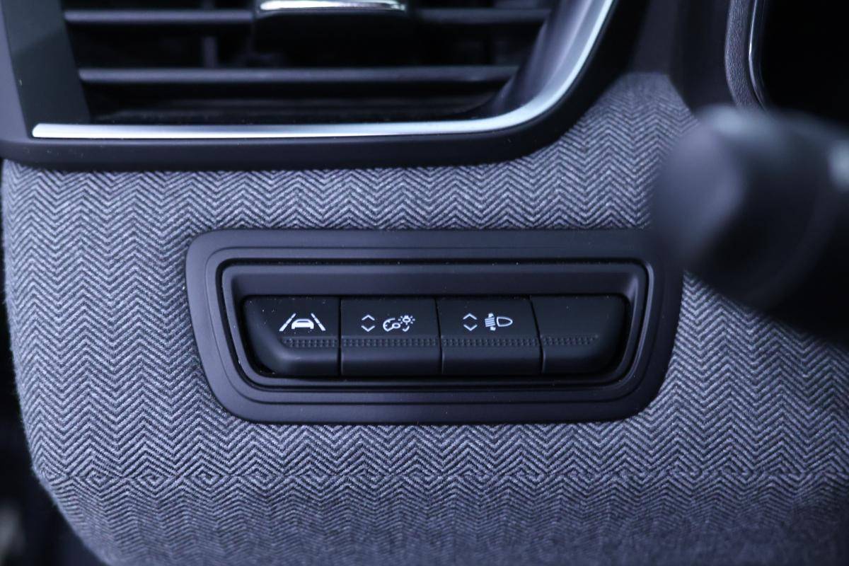 renault-clio-1-0-91cv-2023-gasolina-999cc