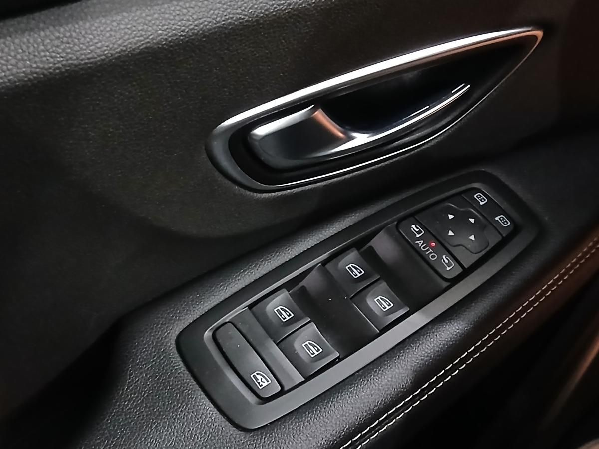 renault-scenic-1-7-blue-dci-2019-diesel-1749cc