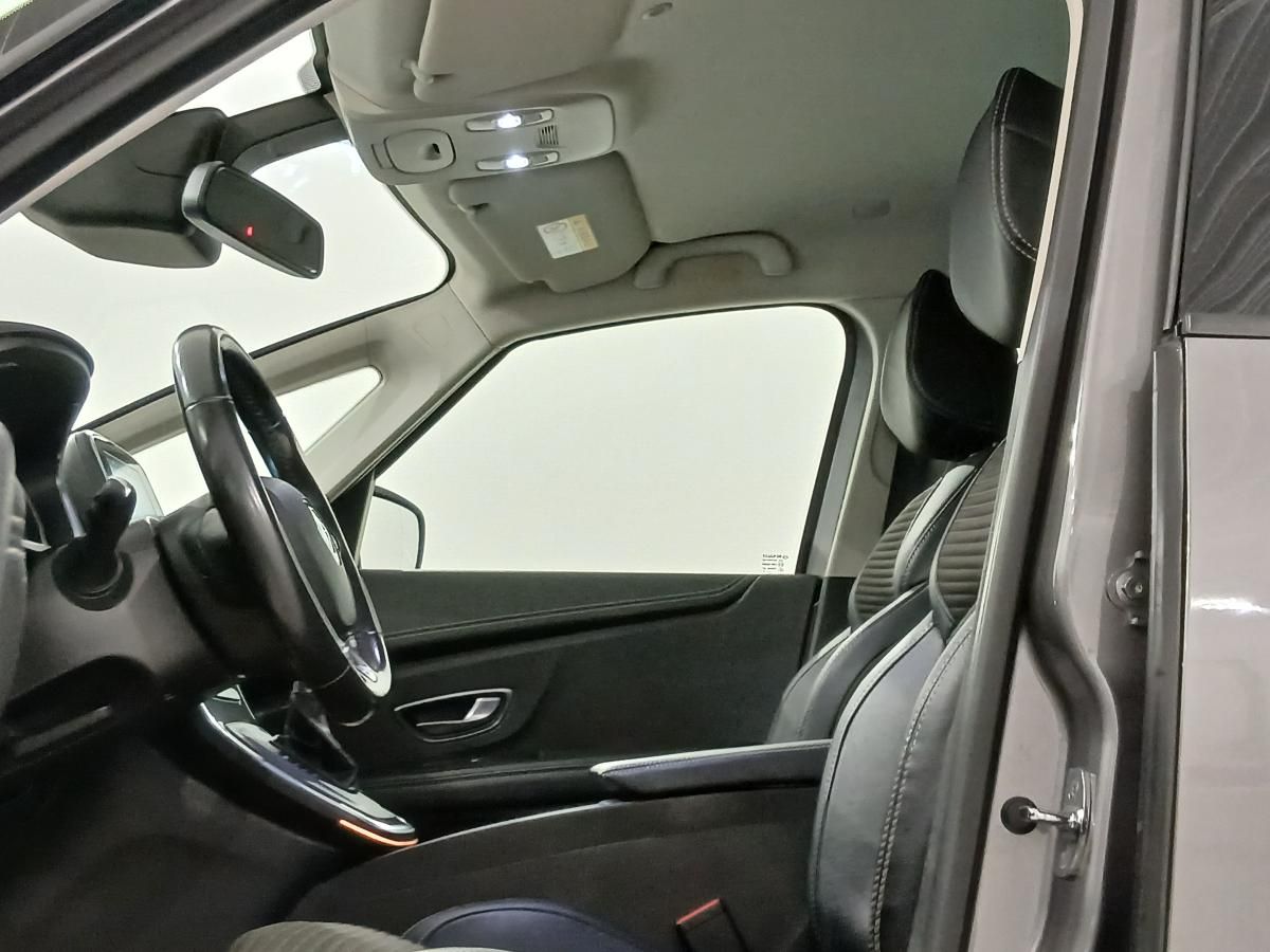 renault-scenic-1-7-blue-dci-2019-diesel-1749cc