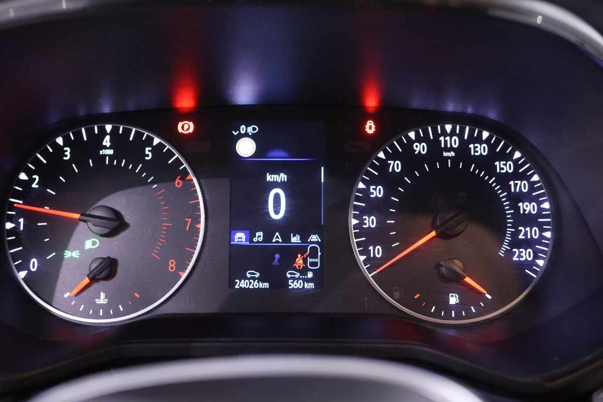 renault-clio-1-0-tce-2023-gasolina-999cc